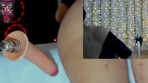 Snapshot of kitty__rosse__ chatting on 11.01.25 Kitty online show from 11.01.25