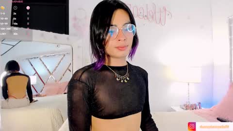 Snapshot of kitty__sexy_ chatting on 01.05.25 dann  online show from 01.05.25