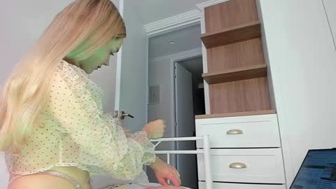 sophie online show from 03.14.26