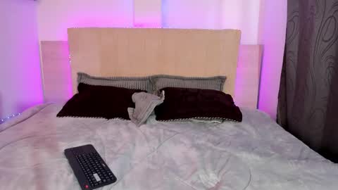 Snapshot of kitty_katte_ chatting on 10.30.25 Kate online show from 10.30.25