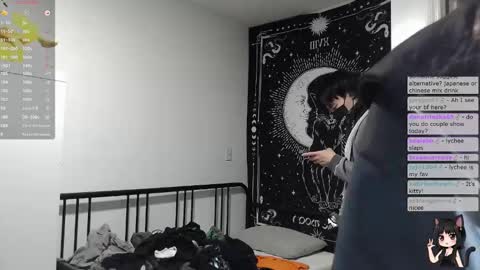 Kitty online show from 11.25.25