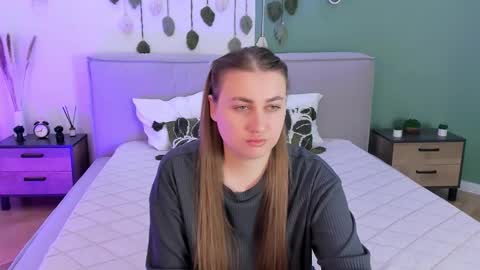 Snapshot of kitty_murmur chatting on 12.02.25 kitty_murmur online show from 12.02.25