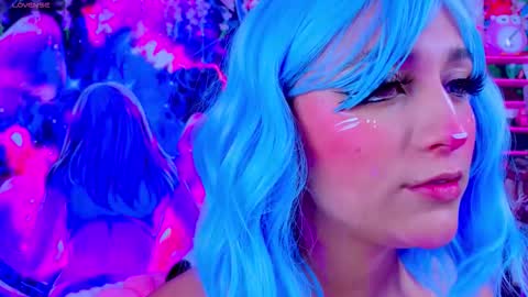 Snapshot of kitty_niki chatting on 12.13.25 Nicol Gomez online show from 12.13.25