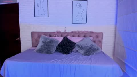 Snapshot of kitty_pam chatting on 09.16.25 Kitty online show from 09.16.25