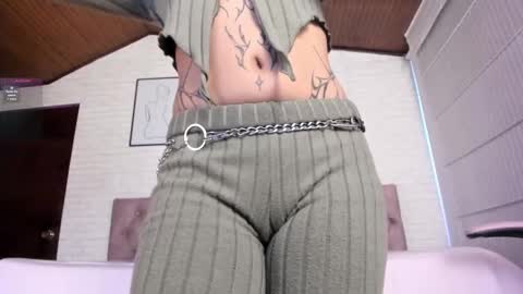 Snapshot of kitty_pam chatting on 10.03.25 Kitty online show from 10.03.25