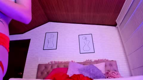 Snapshot of kitty_pam chatting on 10.04.25 Kitty online show from 10.04.25