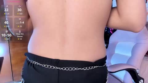 Snapshot of kitty_pam chatting on 10.26.25 Kitty online show from 10.26.25