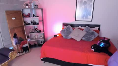 Snapshot of kitty_pam chatting on 11.10.25 Kitty online show from 11.10.25