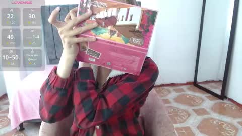 Snapshot of kitty_seducction chatting on 09.11.25 Aleja online show from 09.11.25