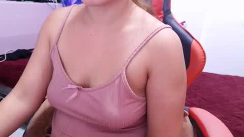 Snapshot of kittybabe19 chatting on 03.02.26 SEXYASS69 online show from 03.02.26