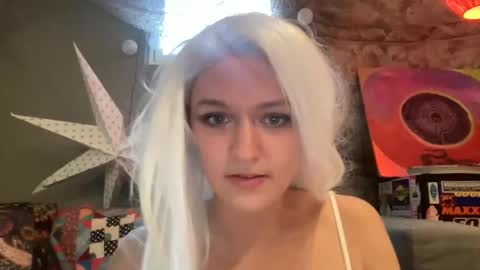 kittycat420710 online show from 04.25.26