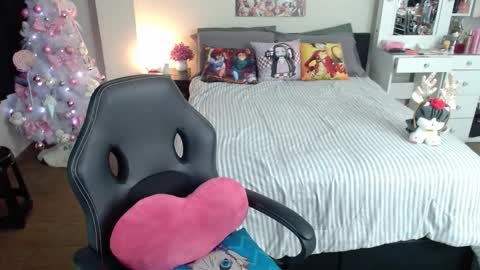 Isabel online show from 12.15.25