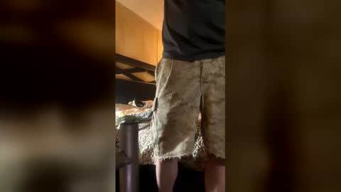 Snapshot of kittykatwittats chatting on 12.18.25 kittykatwittats online show from 12.18.25