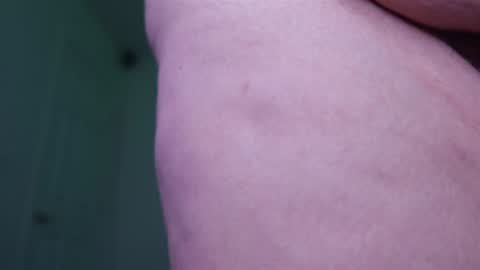 Snapshot of kittykay86 chatting on 01.14.25 Bella Blue BBW online show from 01.14.25