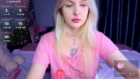 Snapshot of kittykendall chatting on 07.29.26 kittykendall online show from 07.29.26