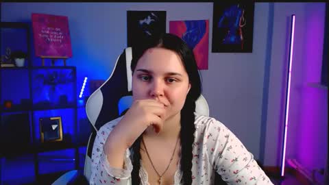 kittykriss_ online show from 12.13.25