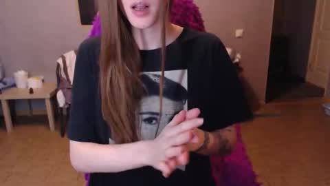 KittyloveMoon online show from 04.08.26