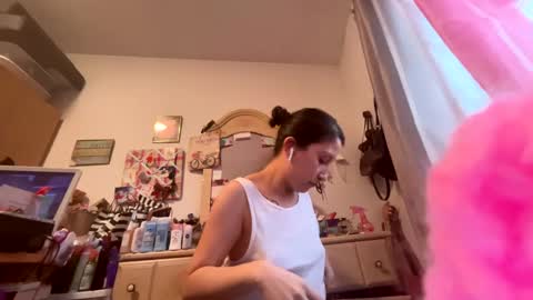 kittyluvx online show from 02.12.25
