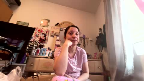 kittyluvx online show from 02.15.25
