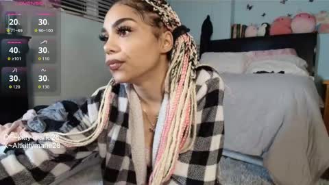 Snapshot of kittymarie28 chatting on 09.21.25 kitty online show from 09.21.25