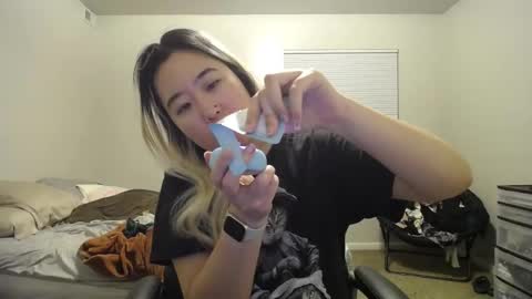 Mei online show from 12.22.24