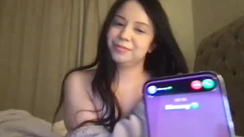 Snapshot of kittymia8 chatting on 12.11.24 mia online show from 12.11.24