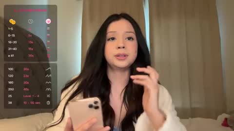 Snapshot of kittymia8 chatting on 12.19.24 mia online show from 12.19.24