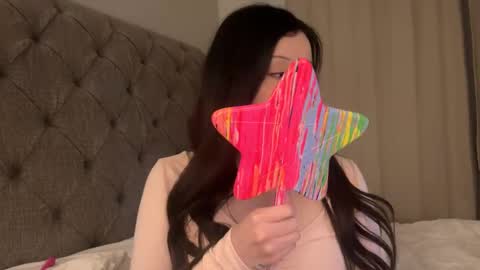 Snapshot of kittymia8 chatting on 12.21.24 mia online show from 12.21.24