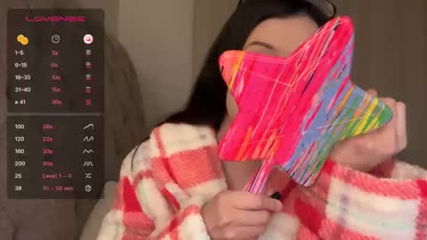 Snapshot of kittymia8 chatting on 01.06.25 mia online show from 01.06.25