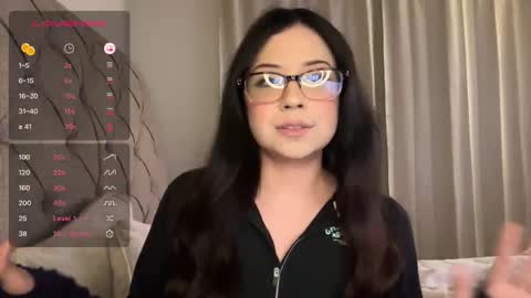 Snapshot of kittymia8 chatting on 02.06.25 mia online show from 02.06.25