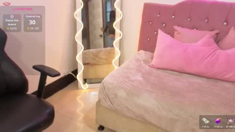 Kitty  online show from 10.12.25