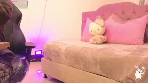 Kitty  online show from 11.30.25