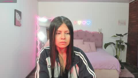 Snapshot of kittystart_tay chatting on 12.31.24 Kitty online show from 12.31.24