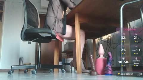 Klaudia online show from 11.23.25