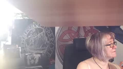 Snapshot of kleiner_teufel chatting on 04.27.26 Michelle online show from 04.27.26