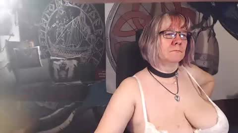 Snapshot of kleiner_teufel chatting on 05.05.26 Michelle online show from 05.05.26