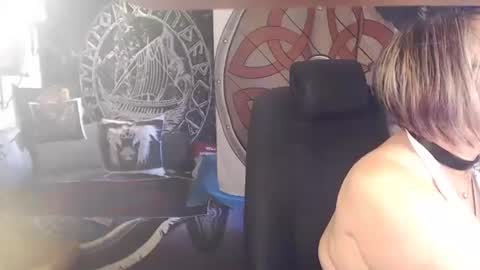 Snapshot of kleiner_teufel chatting on 05.10.26 Michelle online show from 05.10.26