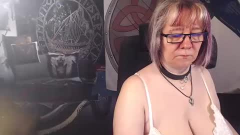 Snapshot of kleiner_teufel chatting on 05.14.26 Michelle online show from 05.14.26