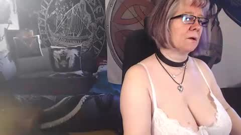 Snapshot of kleiner_teufel chatting on 05.20.26 Michelle online show from 05.20.26