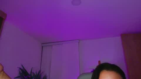 Snapshot of kleogold_1 chatting on 10.03.25 Christina online show from 10.03.25