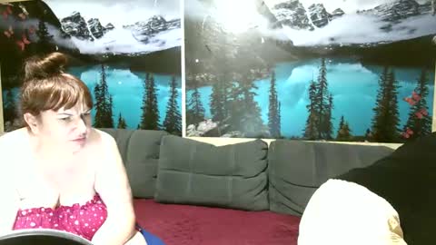 Snapshot of kleosnow chatting on 03.16.26 Kleosnow online show from 03.16.26