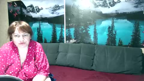 Snapshot of kleosnow chatting on 03.29.26 Kleosnow online show from 03.29.26