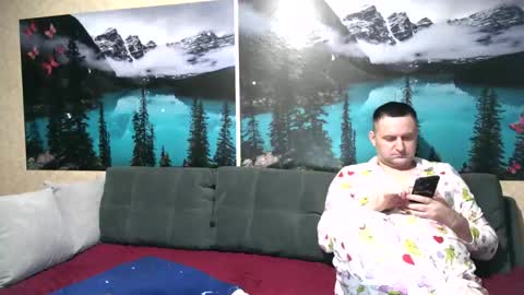 Snapshot of kleosnow chatting on 04.16.26 Kleosnow online show from 04.16.26