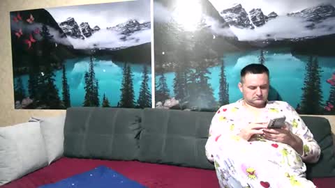 Snapshot of kleosnow chatting on 04.17.26 Kleosnow online show from 04.17.26