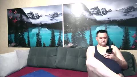 Snapshot of kleosnow chatting on 04.24.26 Kleosnow online show from 04.24.26