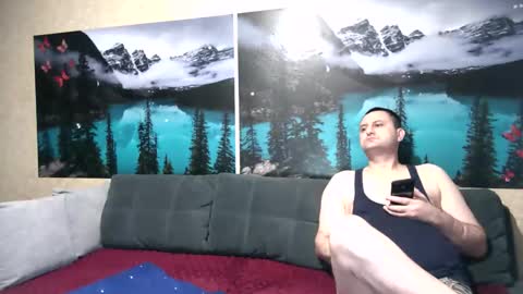 Snapshot of kleosnow chatting on 04.28.26 Kleosnow online show from 04.28.26