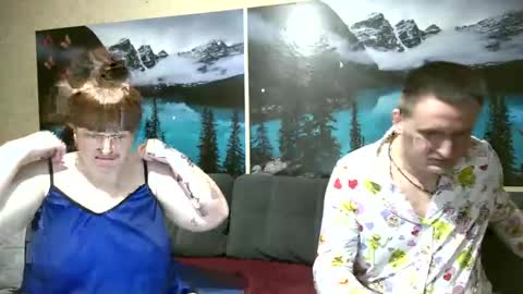 Snapshot of kleosnow chatting on 04.29.26 Kleosnow online show from 04.29.26
