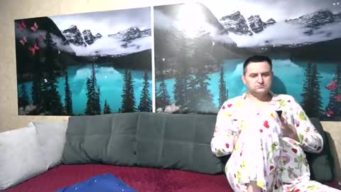 Snapshot of kleosnow chatting on 05.01.26 Kleosnow online show from 05.01.26