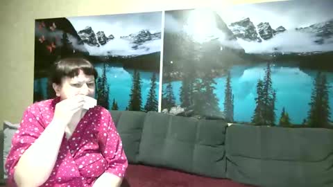 Snapshot of kleosnow chatting on 05.21.26 Kleosnow online show from 05.21.26