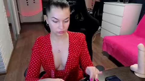 Snapshot of kleoxxx chatting on 03.12.25 Alisa. online show from 03.12.25